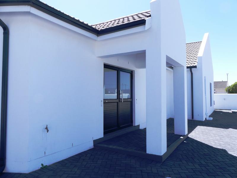 4 Bedroom Property for Sale in Golden Mile Western Cape